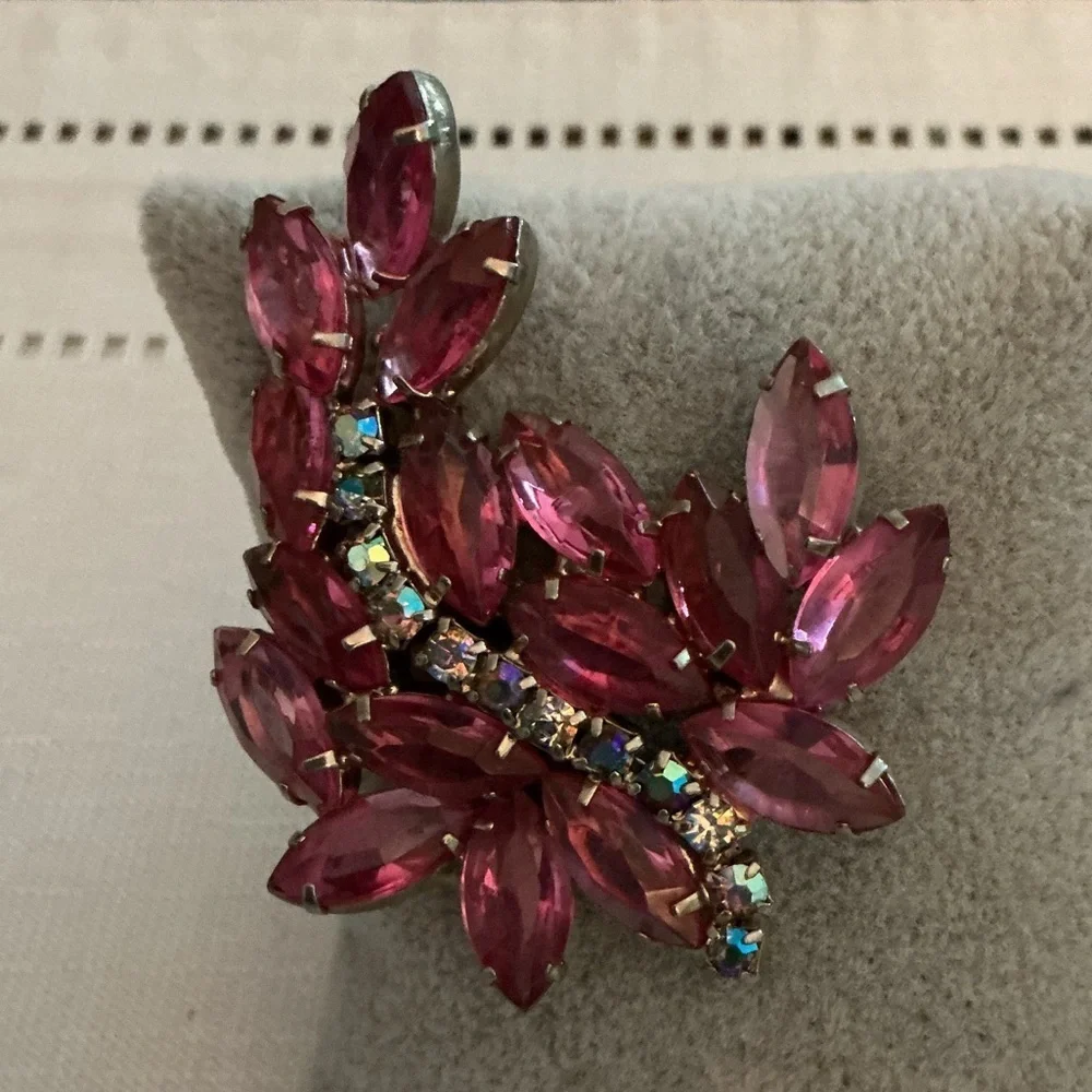 Pink Rhinestone Vintage Silver Tone Brooch